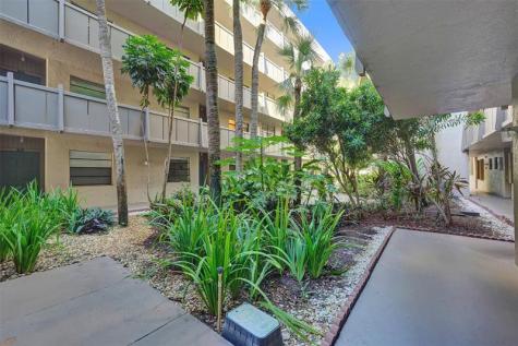900 Colony Point Circle Pembroke Pines FL 33026