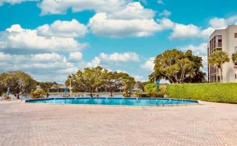 900 Colony Point Circle Pembroke Pines FL 33026