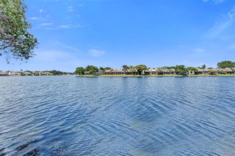 900 Colony Point Circle Pembroke Pines FL 33026