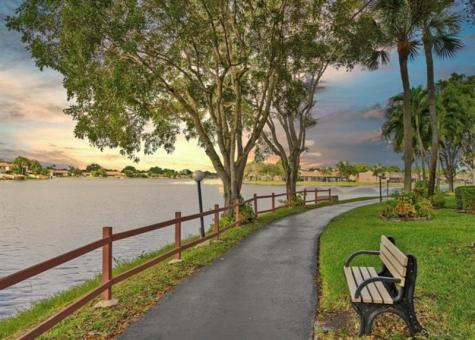 900 Colony Point Circle Pembroke Pines FL 33026