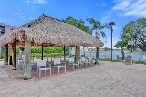 900 Colony Point Circle Pembroke Pines FL 33026