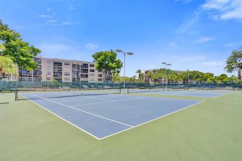 900 Colony Point Circle Pembroke Pines FL 33026