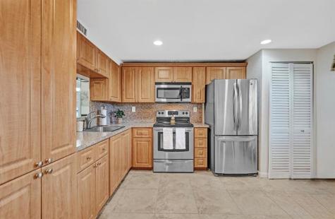 900 Colony Point Circle Pembroke Pines FL 33026