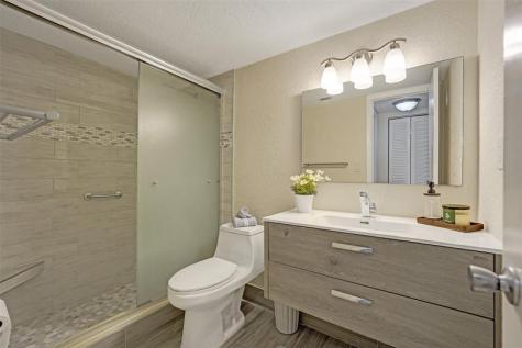 900 Colony Point Circle Pembroke Pines FL 33026