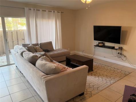 8251 NW 8th Place Plantation FL 33324