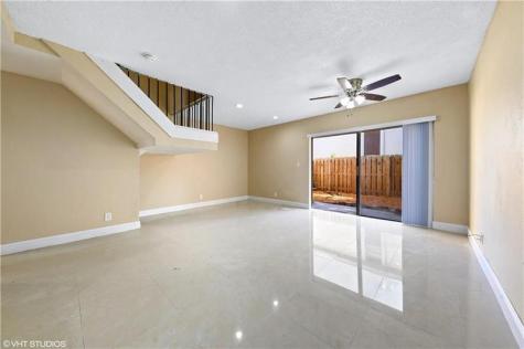 10293 NW 33 Coral Springs FL 33065