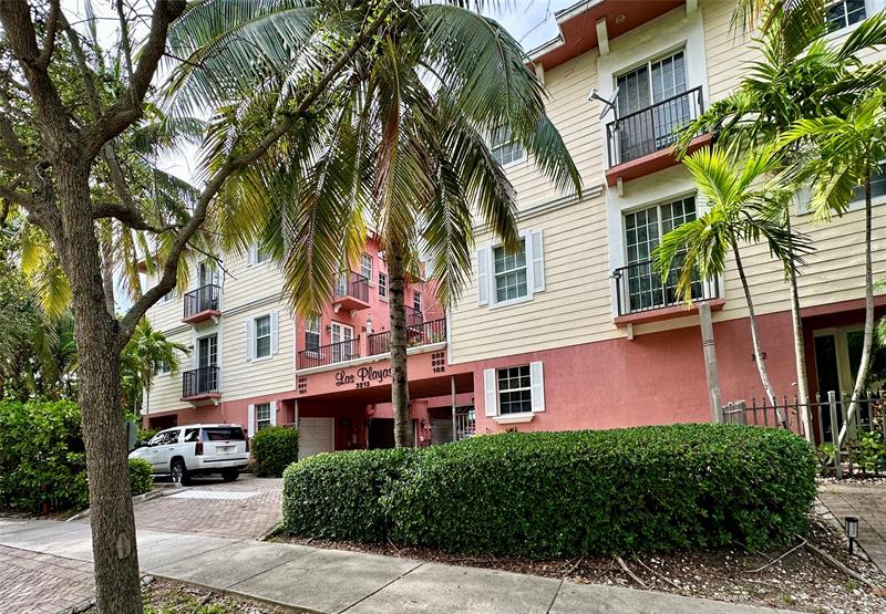 3213 NE 5th Street Pompano Beach FL 33062