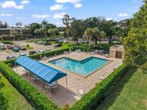 16325 Golf Club Road Weston FL 33326