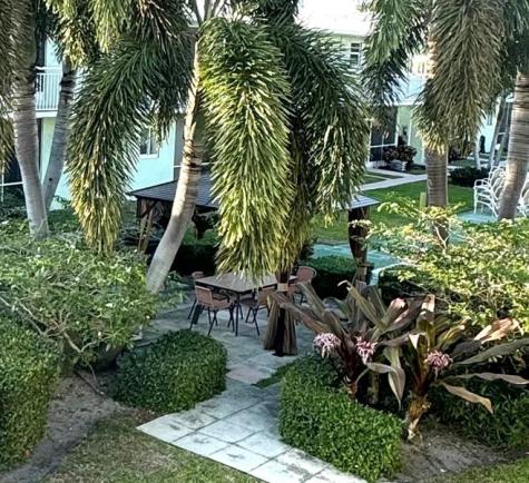 2100 NE 38th Street Lighthouse Point FL 33064