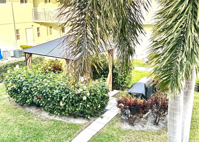 2100 NE 38th Street Lighthouse Point FL 33064