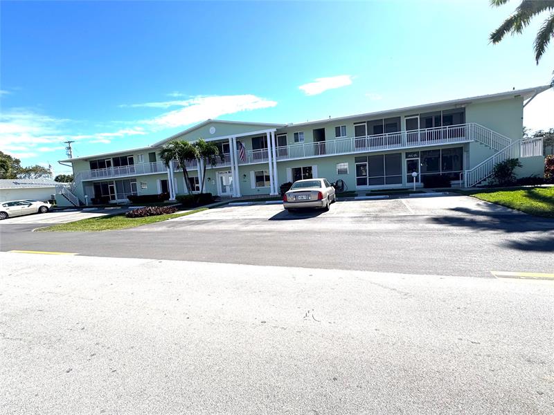 2100 NE 38th Street Lighthouse Point FL 33064