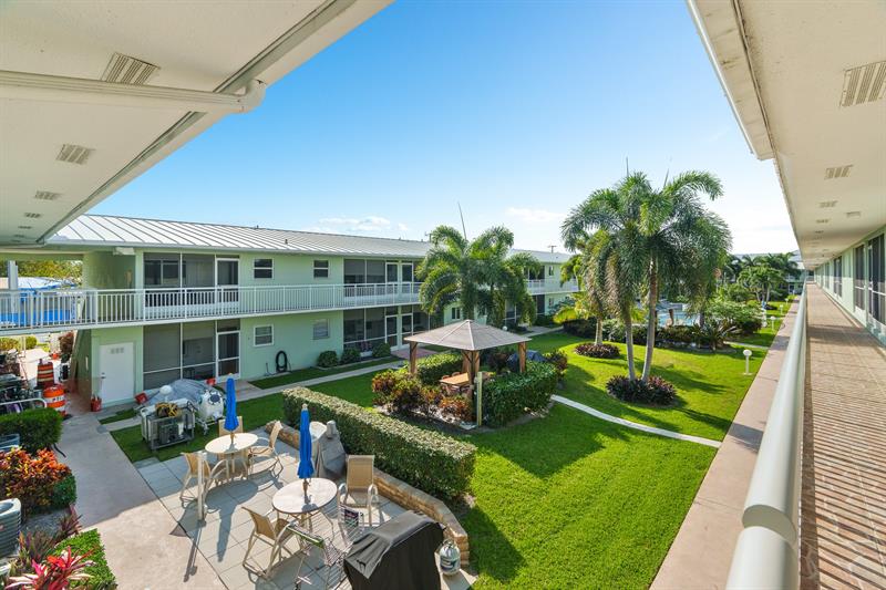 2100 NE 38th Street Lighthouse Point FL 33064