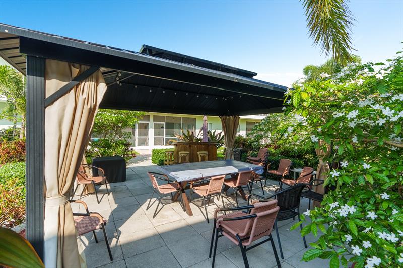 2100 NE 38th Street Lighthouse Point FL 33064