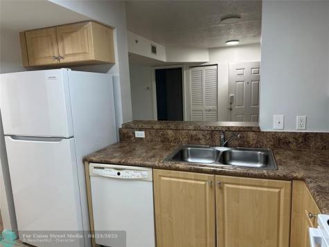 529 E Sheridan Street Dania Beach FL 33004