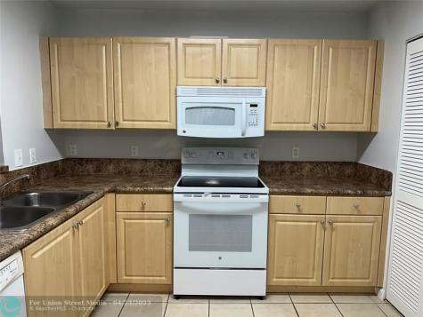 529 E Sheridan Street Dania Beach FL 33004