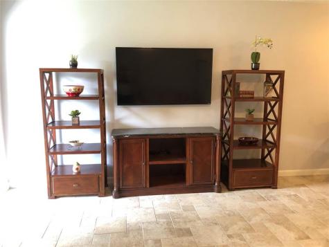 518 Durham R Deerfield Beach FL 33442