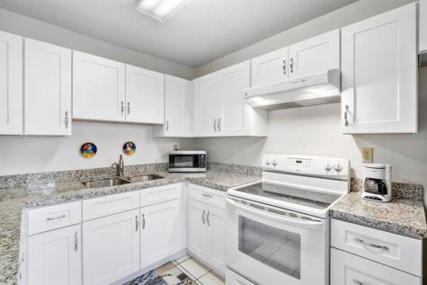 2171 SW 90th Avenue Davie FL 33324