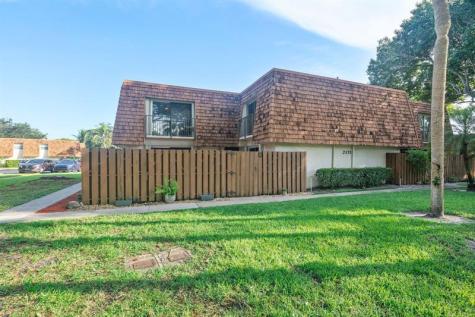 2171 SW 90th Avenue Davie FL 33324