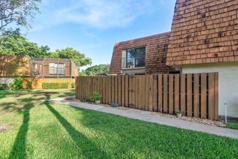 2171 SW 90th Avenue Davie FL 33324