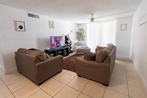 1810 N Lauderdale Avenue North Lauderdale FL 33068