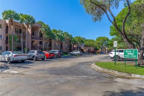 7247 Ashmont Circle Tamarac FL 33321