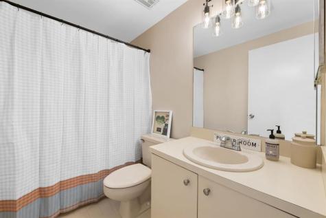 4260 SW 70th Terrace Davie FL 33314