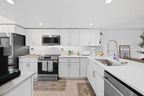 4260 SW 70th Terrace Davie FL 33314