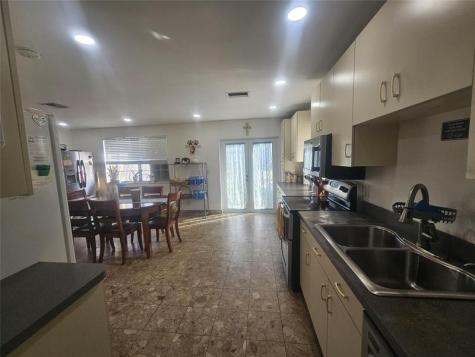 8040 SW 19th Court Davie FL 33324