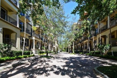 2633 NE 14th Avenue Wilton Manors FL 33334