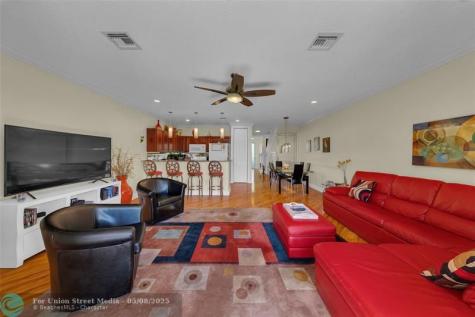 1327 SE 3rd Avenue Pompano Beach FL 33060