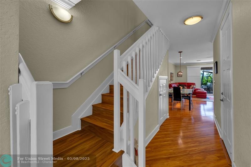 1327 SE 3rd Avenue Pompano Beach FL 33060