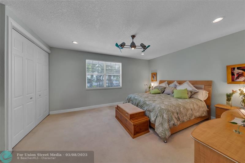 1327 SE 3rd Avenue Pompano Beach FL 33060