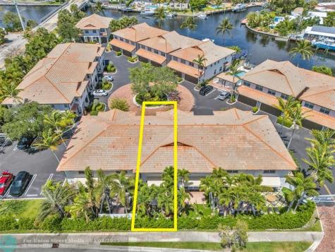 1327 SE 3rd Avenue Pompano Beach FL 33060