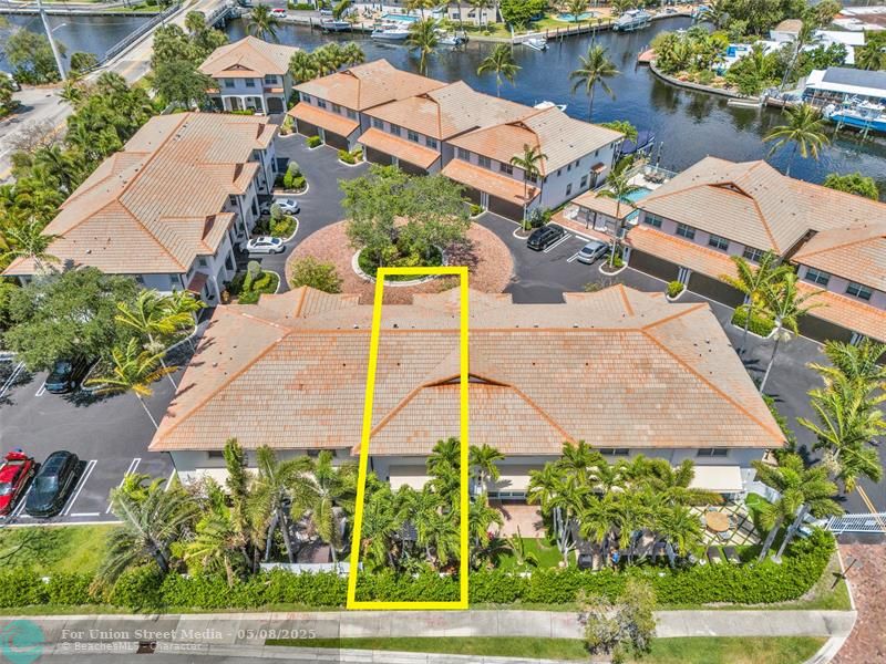 1327 SE 3rd Avenue Pompano Beach FL 33060