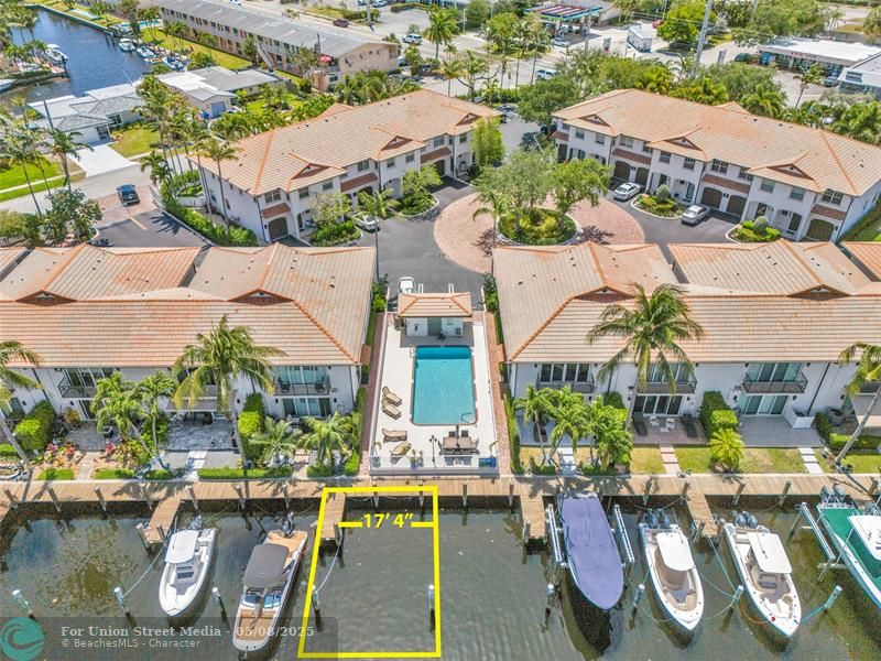 1327 SE 3rd Avenue Pompano Beach FL 33060