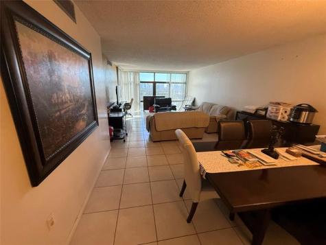 3375 N Country Club Drive Miami FL 33180