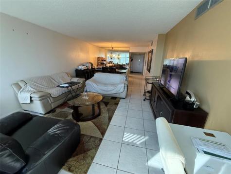 3375 N Country Club Drive Miami FL 33180