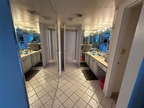 3375 N Country Club Drive Miami FL 33180
