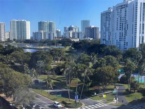 3375 N Country Club Drive Miami FL 33180