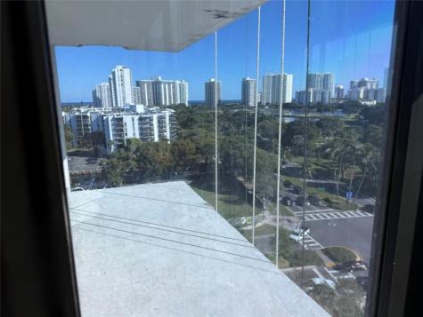 3375 N Country Club Drive Miami FL 33180