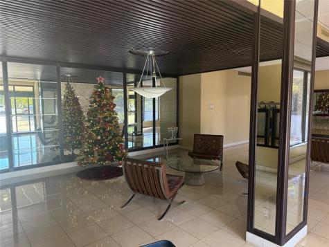 3375 N Country Club Drive Miami FL 33180