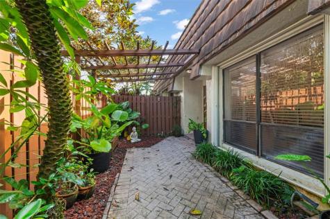 11927 SW 13th Court Davie FL 33325