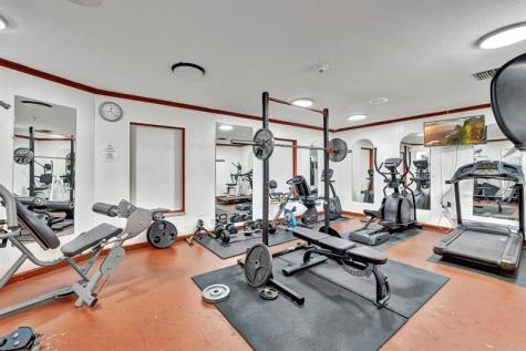 4270 NW 40th Street Lauderdale Lakes FL 33319