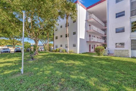 4270 NW 40th Street Lauderdale Lakes FL 33319