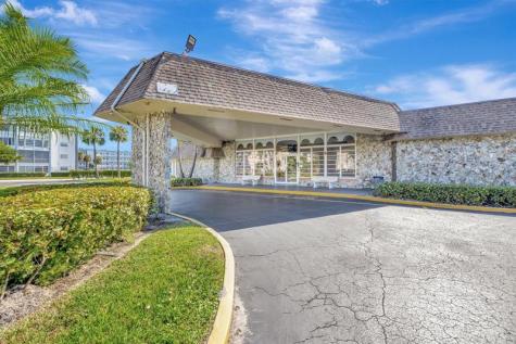 4270 NW 40th Street Lauderdale Lakes FL 33319