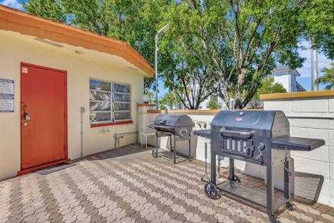 4270 NW 40th Street Lauderdale Lakes FL 33319