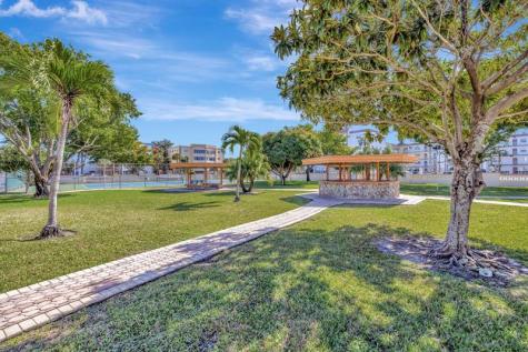 4270 NW 40th Street Lauderdale Lakes FL 33319