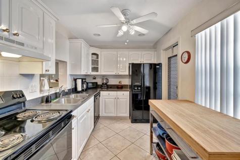 4270 NW 40th Street Lauderdale Lakes FL 33319