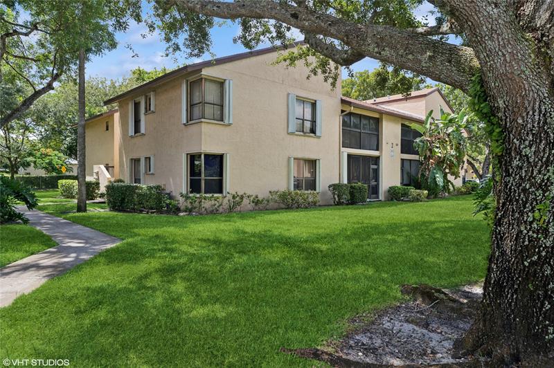 3901 Cocoplum Circle Coconut Creek FL 33063