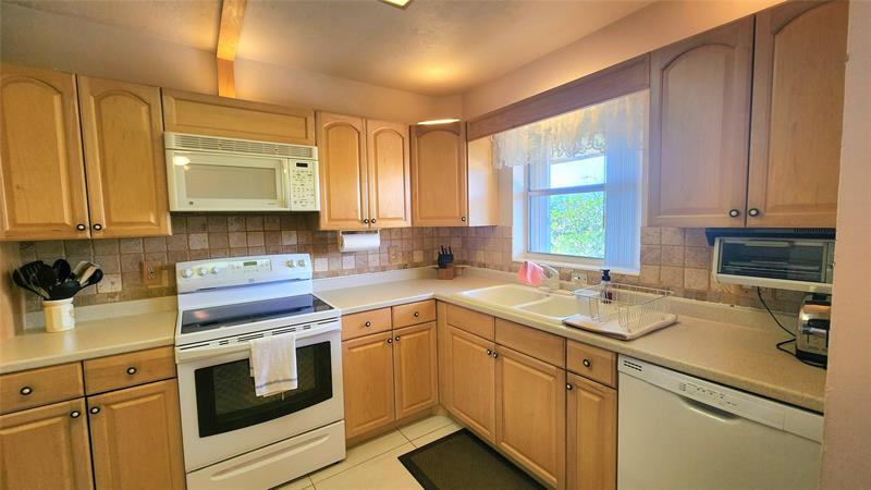 700 SE 6th Avenue Deerfield Beach FL 33441